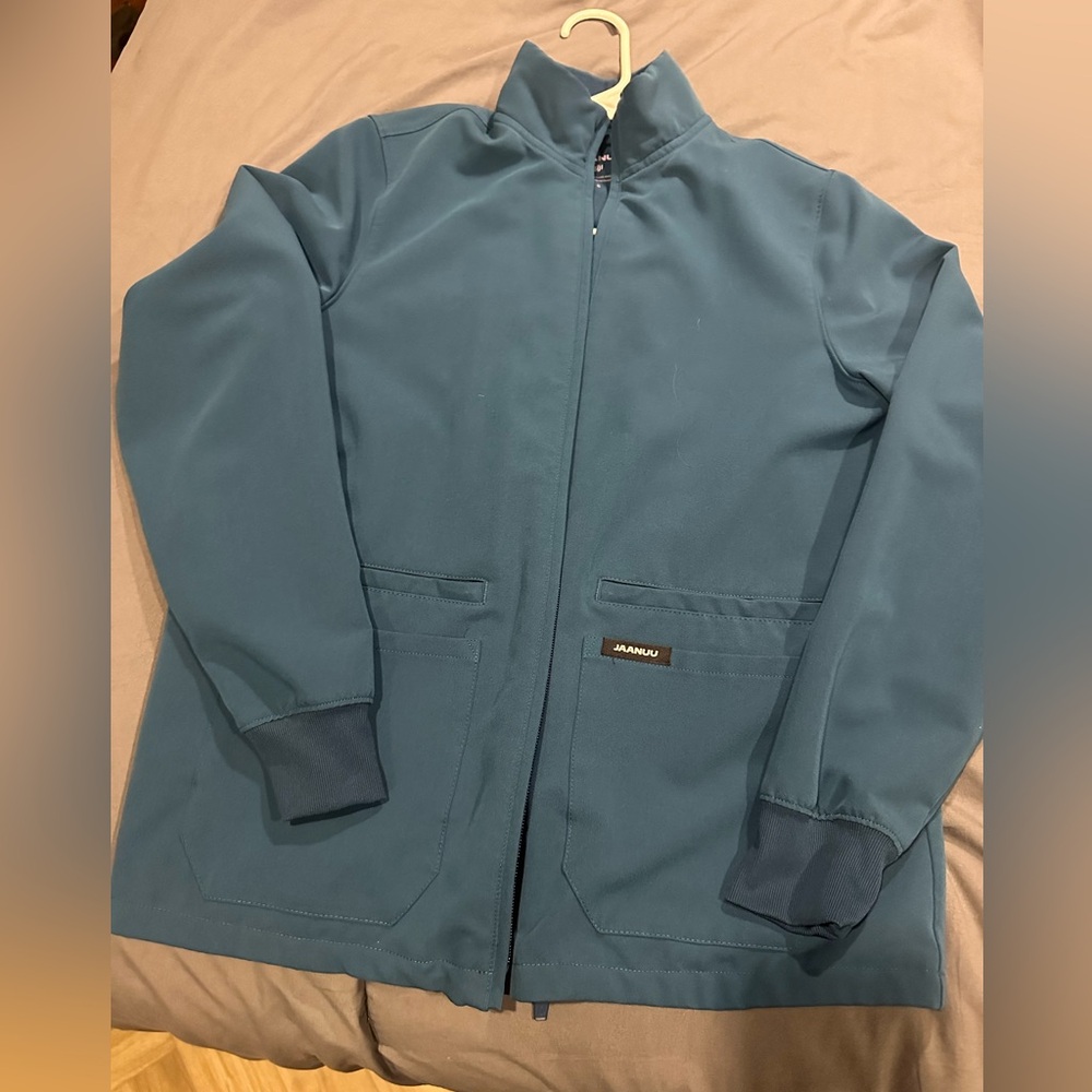 Jaanuu Women’s Lightweight Scrub Jacket